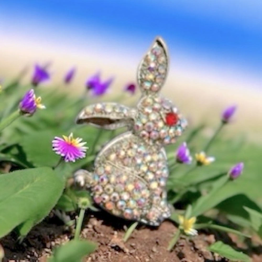 Bunny Rabbit White, Iridescent, Silver, & Rhinestone Brooch Pin - Picture 6 of 6